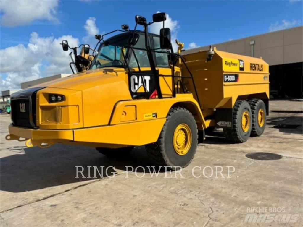 CAT 725CWW Вантажівки-цистерни