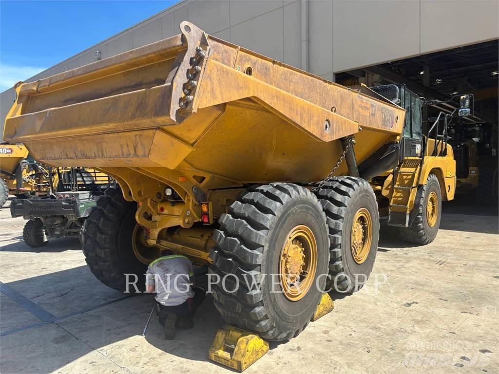 CAT 725TG Зчленовані самоскиди