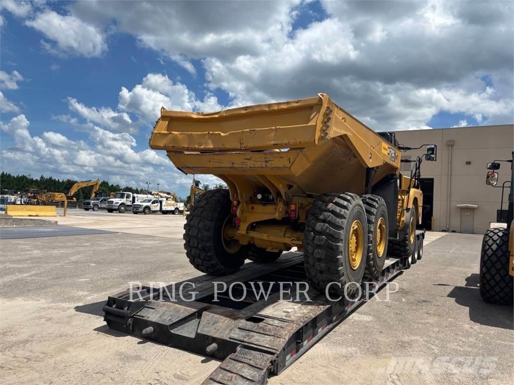 CAT 725TG Зчленовані самоскиди