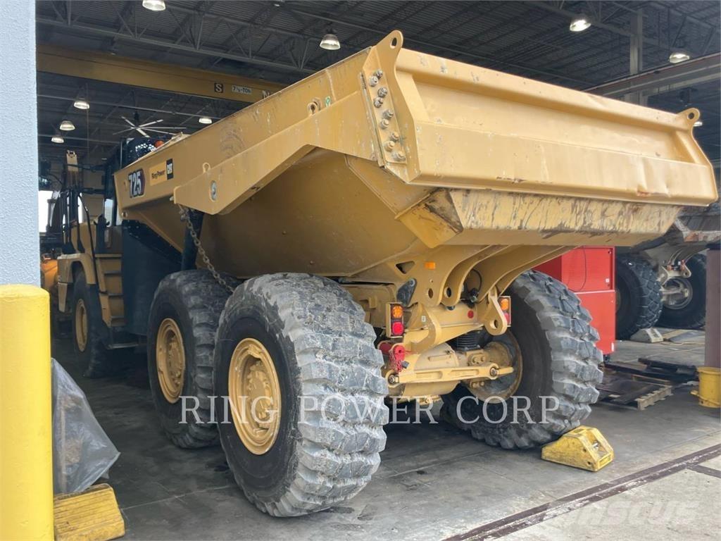CAT 725TG Зчленовані самоскиди