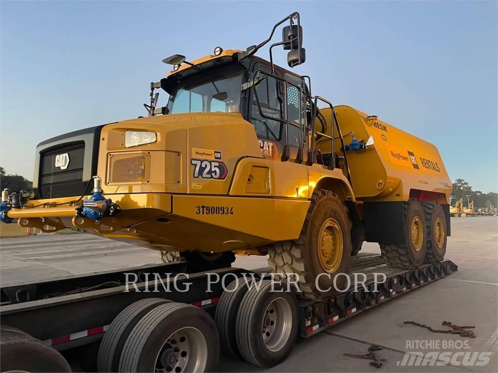 CAT 725WW Вантажівки-цистерни
