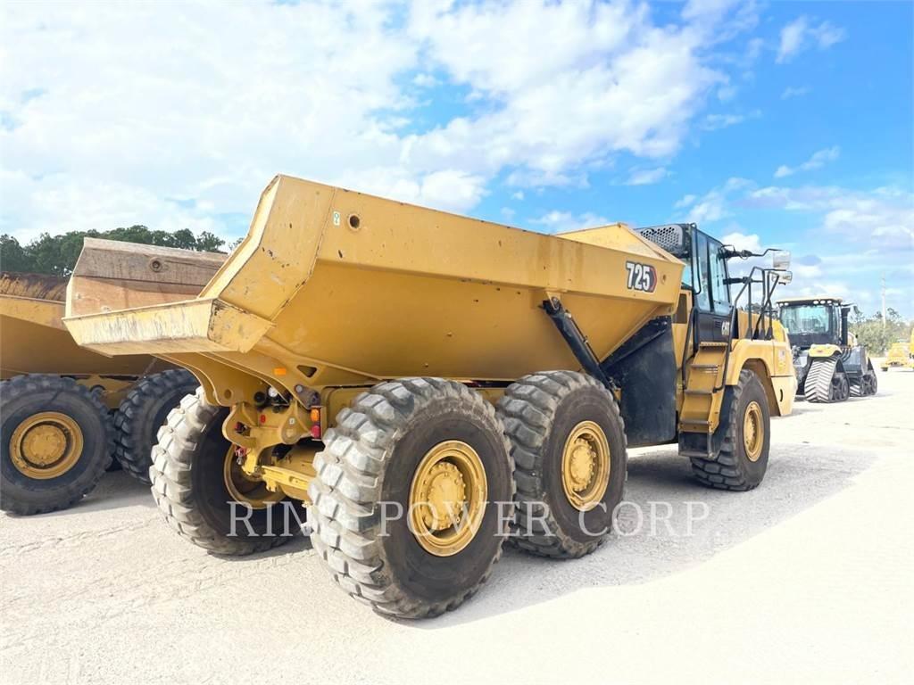 CAT 725WW Вантажівки-цистерни