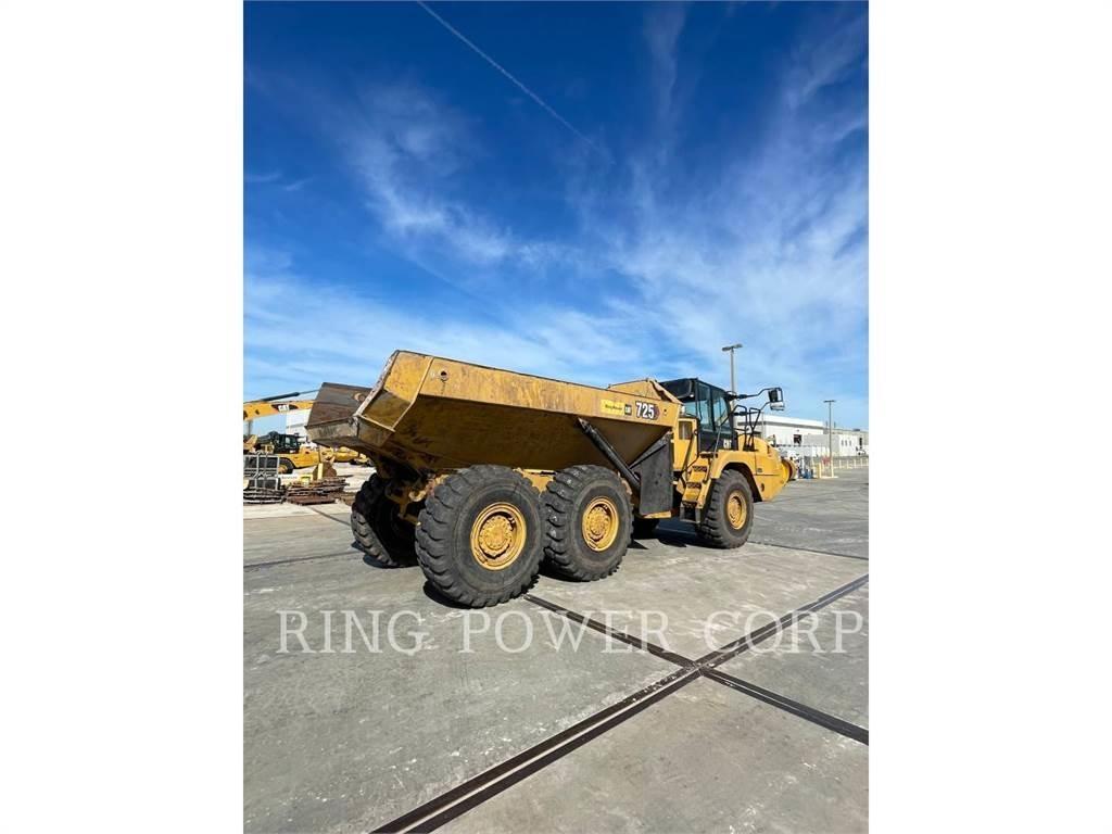 CAT 725WW Вантажівки-цистерни