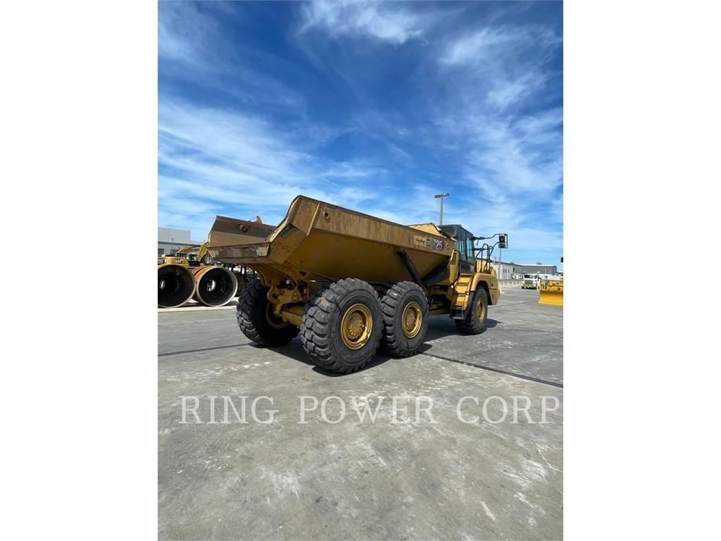 CAT 725WW Вантажівки-цистерни