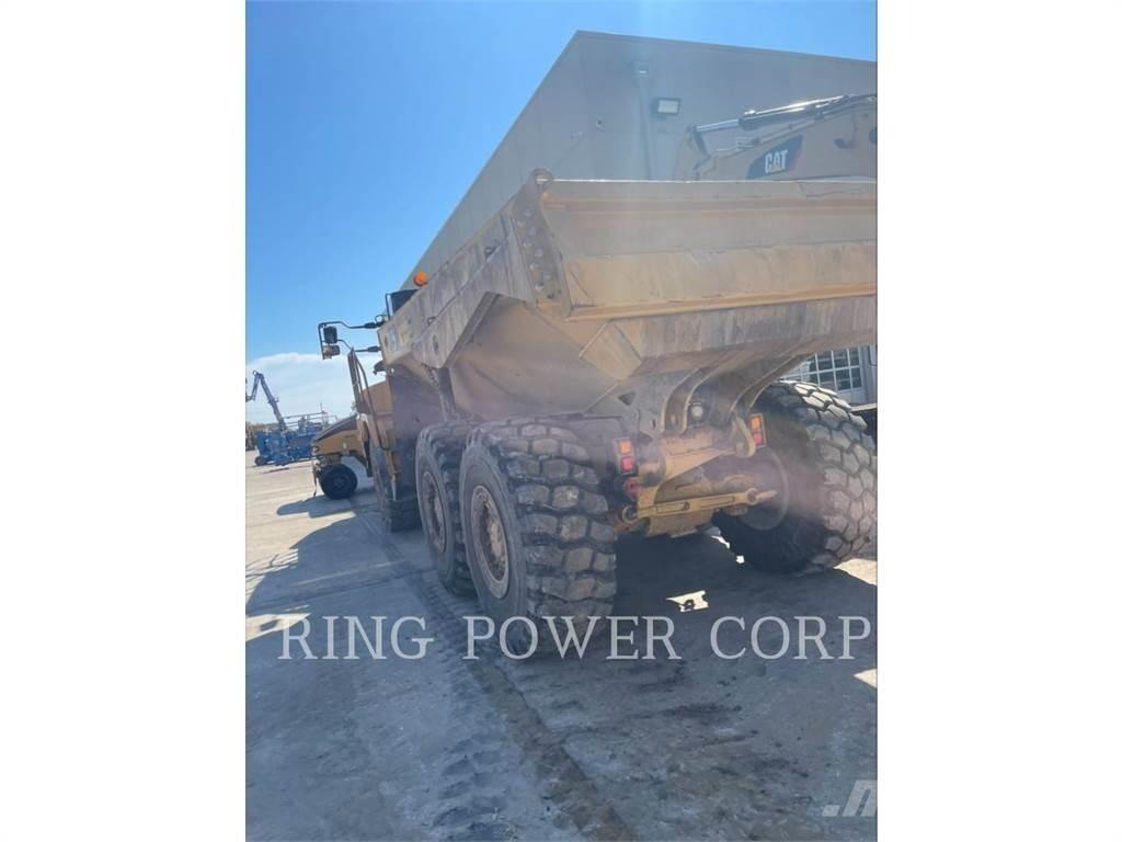 CAT 725WW Вантажівки-цистерни