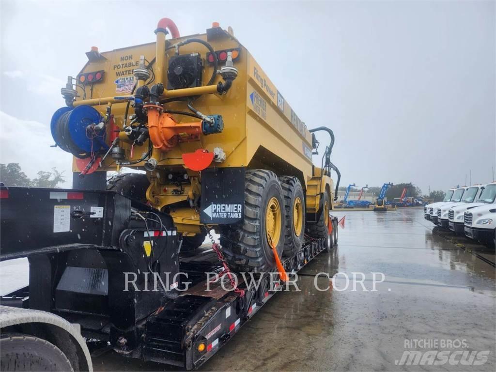 CAT 725WW Вантажівки-цистерни