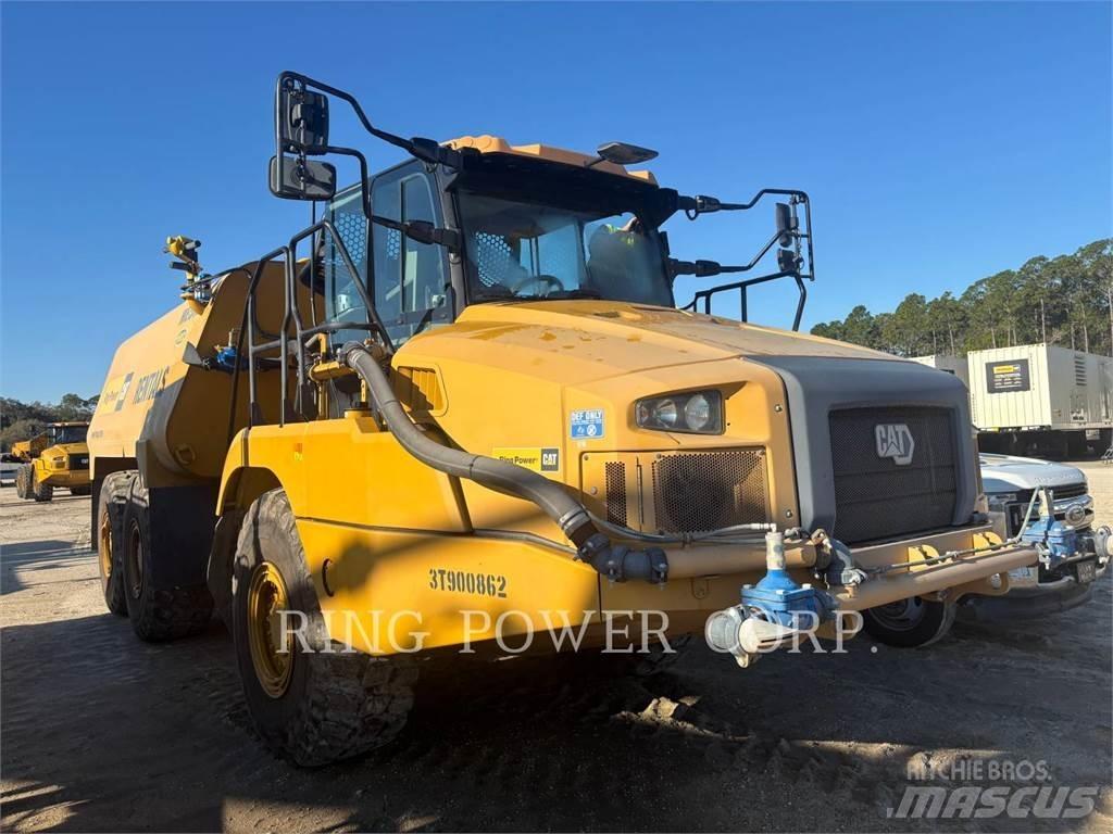 CAT 725WW Вантажівки-цистерни