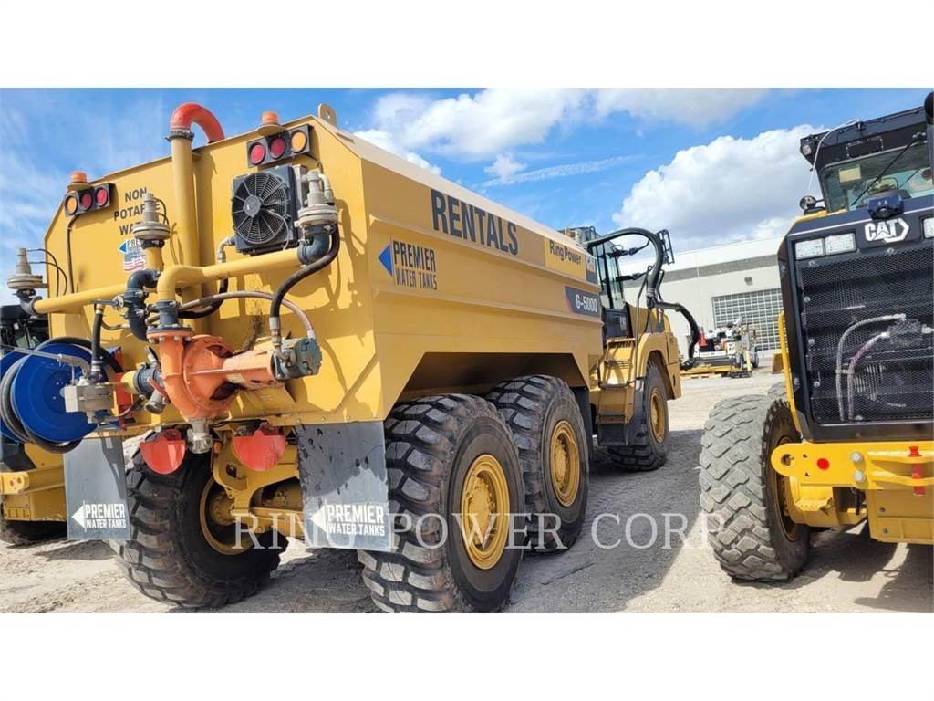 CAT 725WW Вантажівки-цистерни