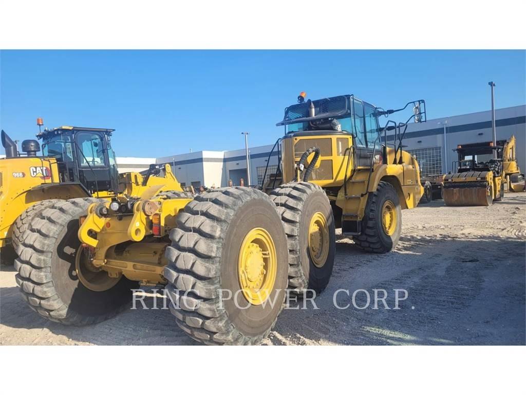 CAT 725WW Вантажівки-цистерни