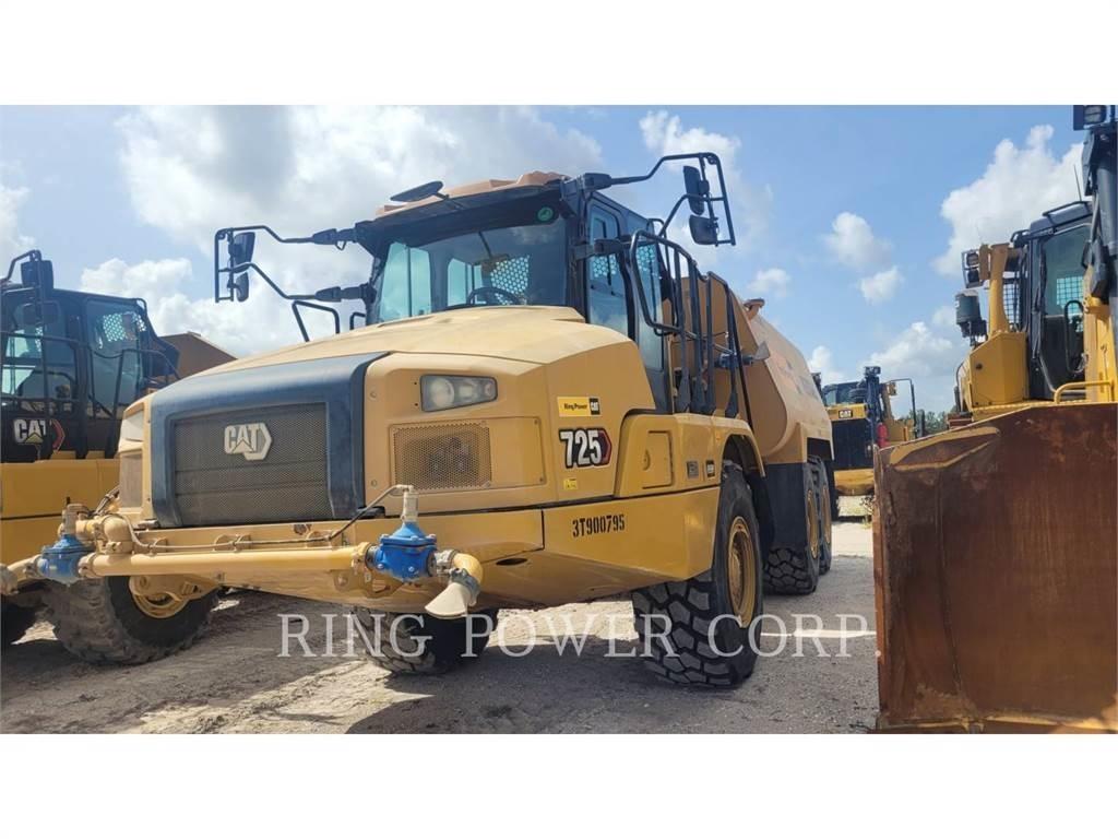 CAT 725WW Вантажівки-цистерни