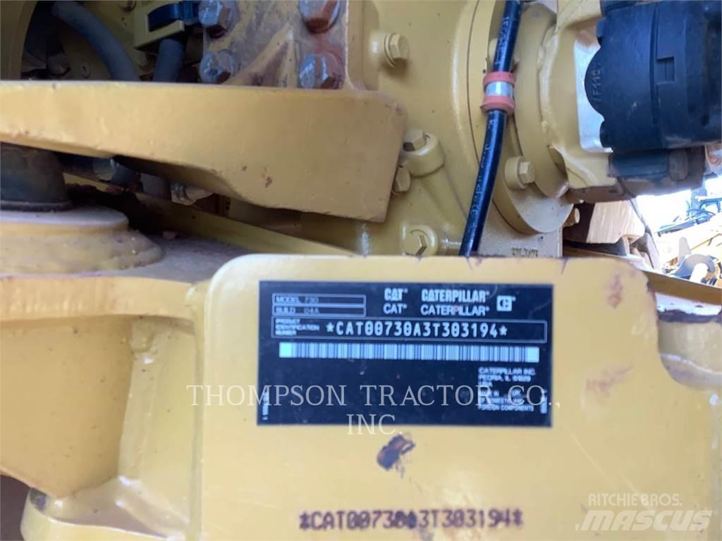 CAT 730 Зчленовані самоскиди