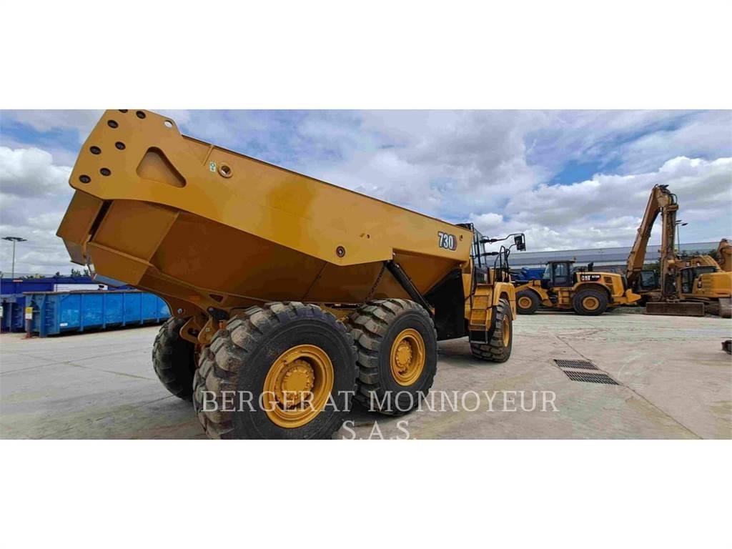 CAT 730 Зчленовані самоскиди