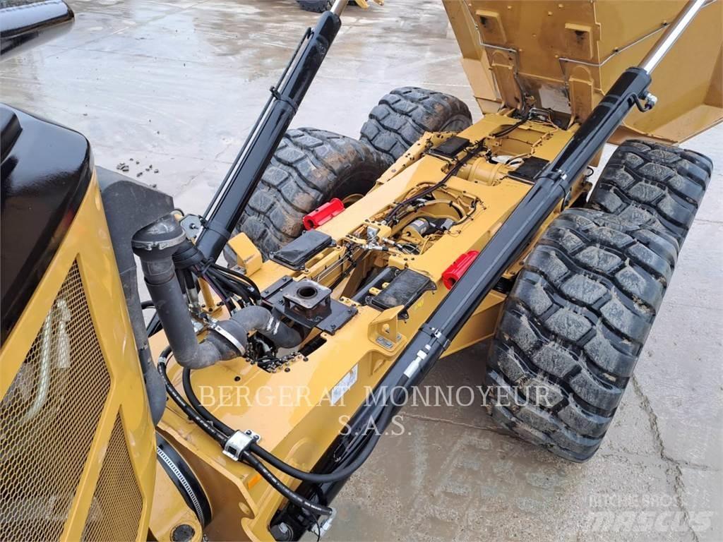 CAT 730 Зчленовані самоскиди