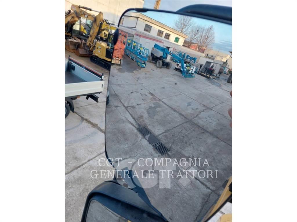 CAT 730 Зчленовані самоскиди