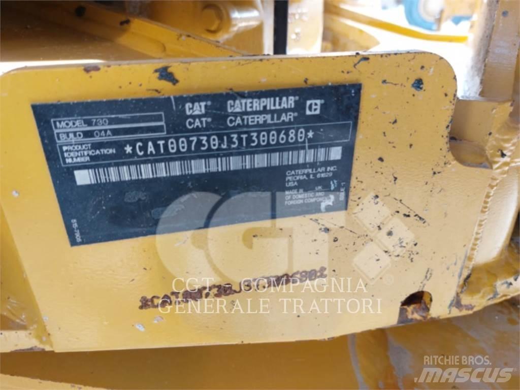 CAT 730 Зчленовані самоскиди