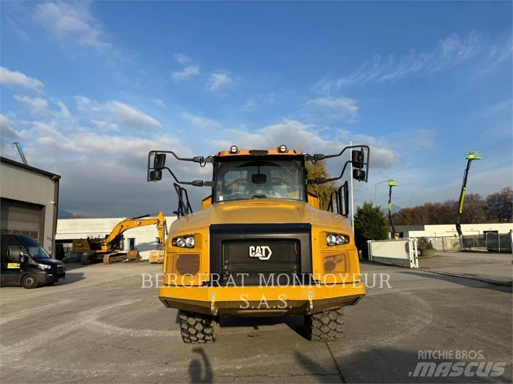 CAT 730 Зчленовані самоскиди