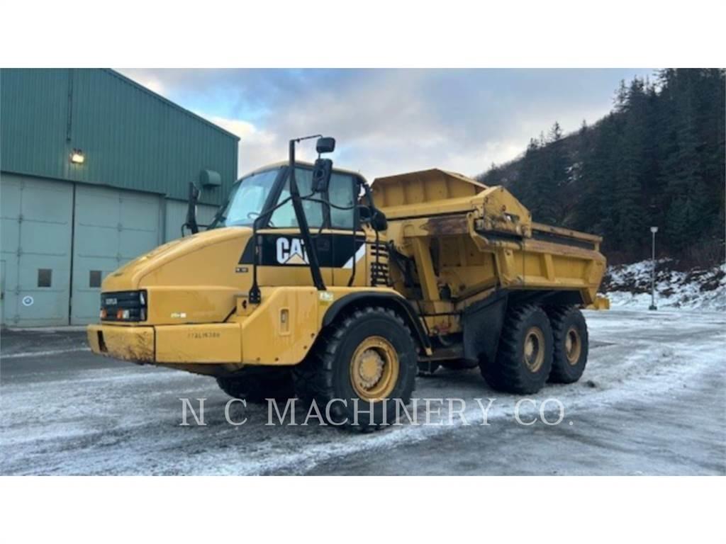 CAT 730 Зчленовані самоскиди