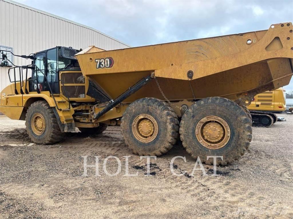 CAT 730 Зчленовані самоскиди