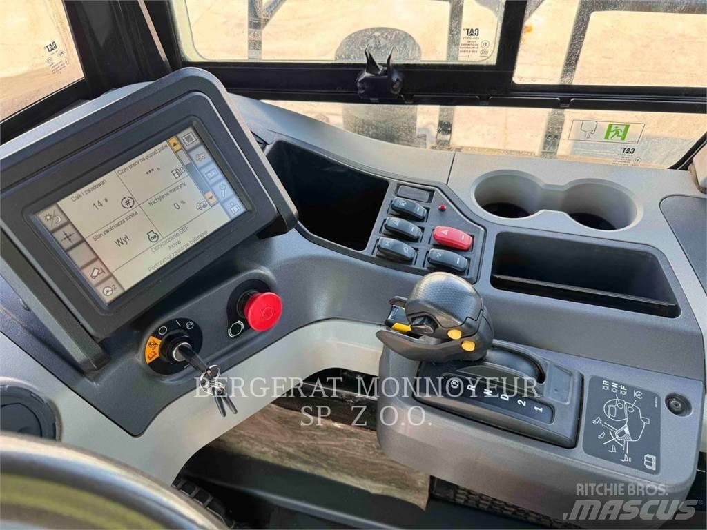 CAT 730 Зчленовані самоскиди