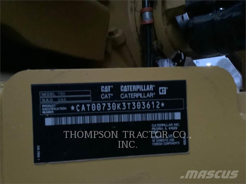 CAT 730 Зчленовані самоскиди
