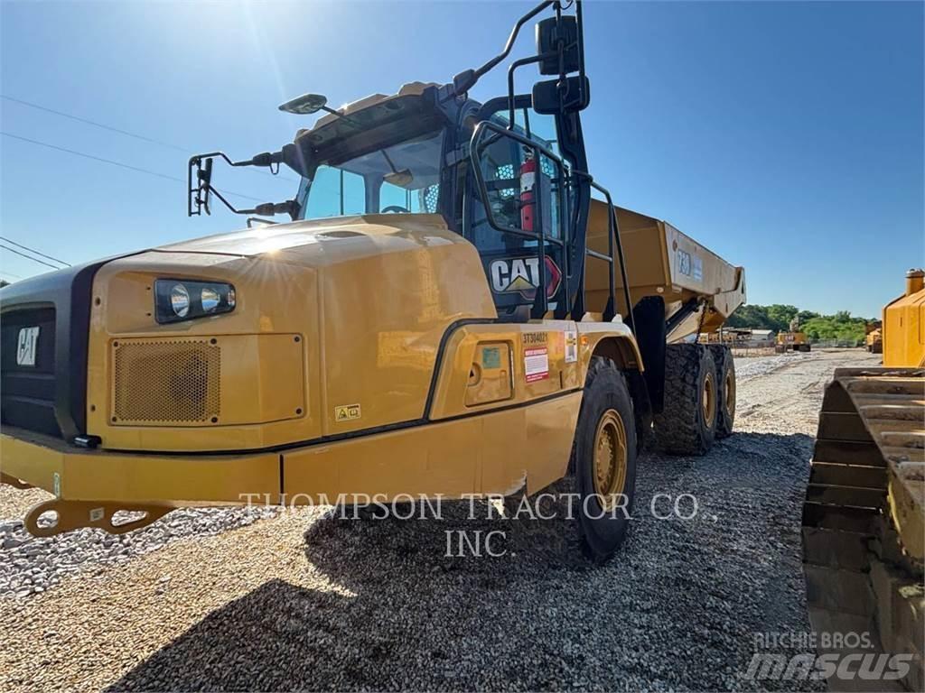 CAT 730 Зчленовані самоскиди
