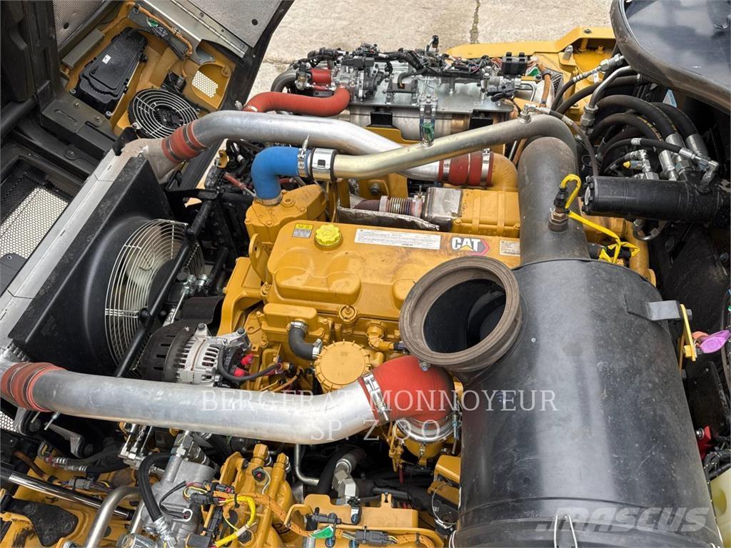 CAT 730 Зчленовані самоскиди