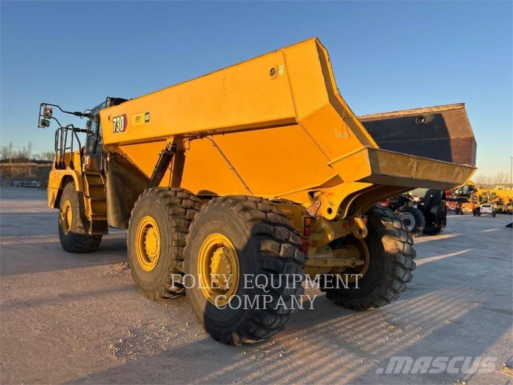 CAT 730-04 Зчленовані самоскиди