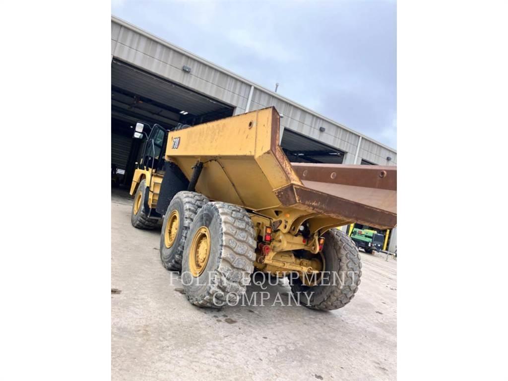 CAT 730-04 Зчленовані самоскиди