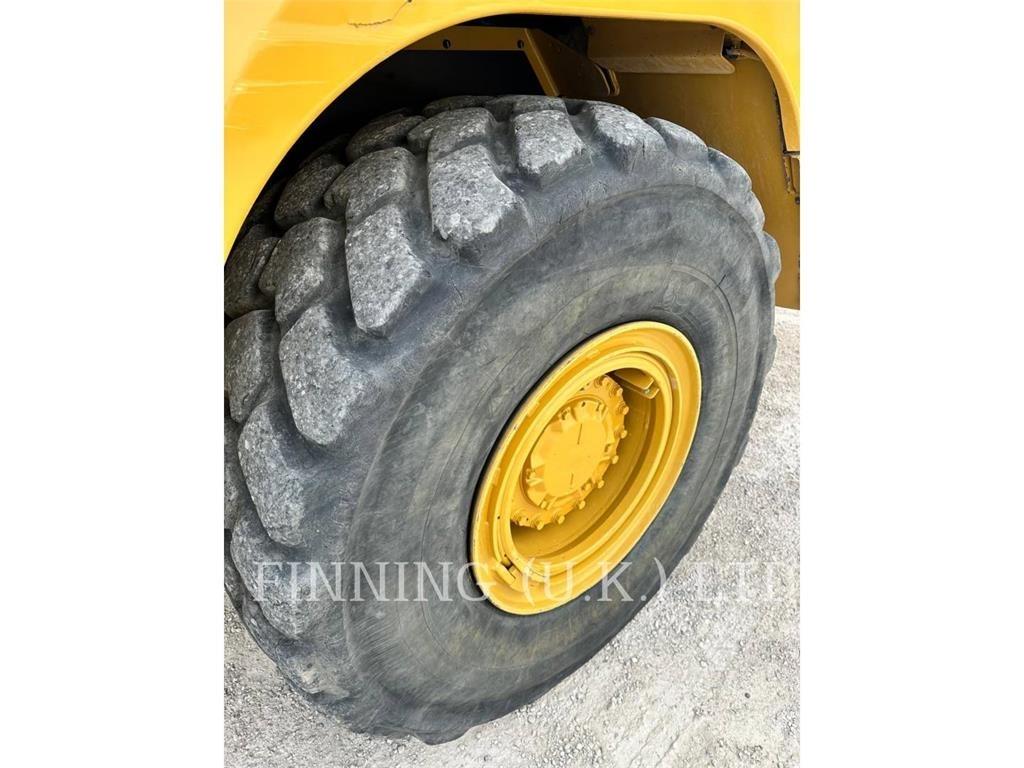 CAT 730-04A Зчленовані самоскиди