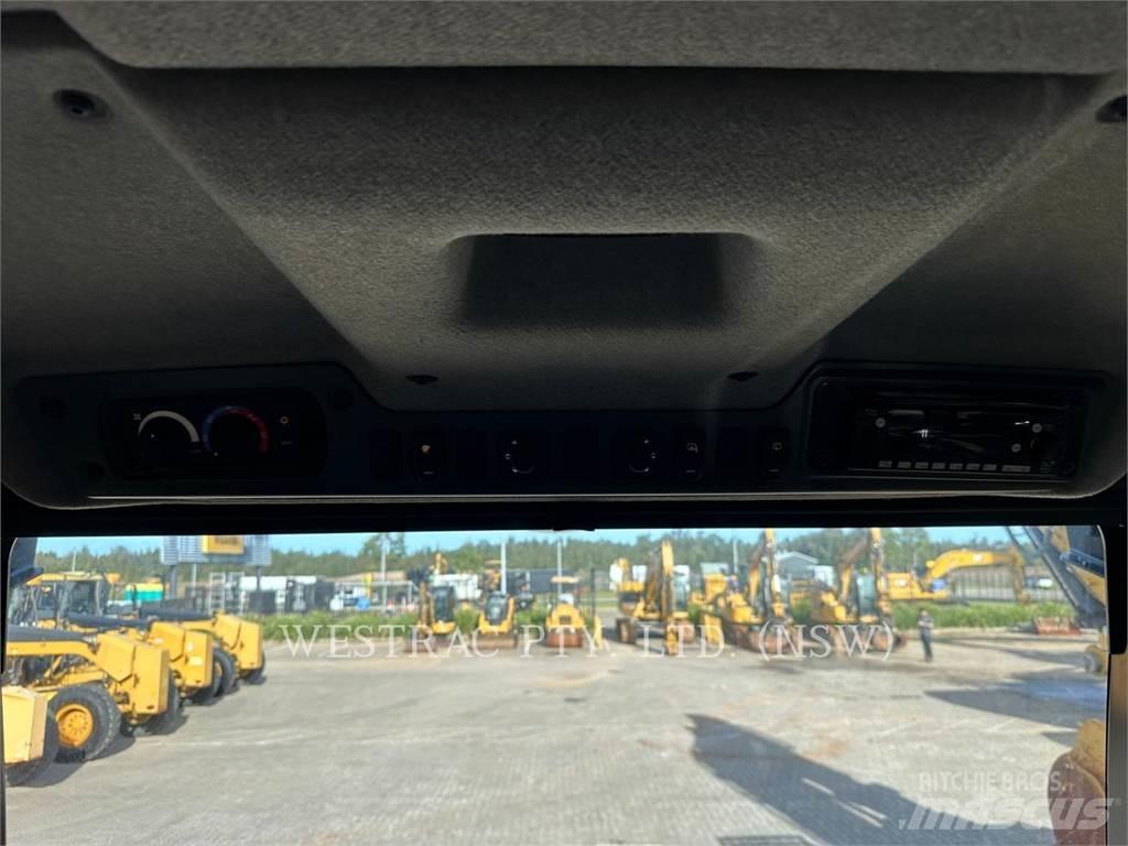CAT 730-04LRC Зчленовані самоскиди