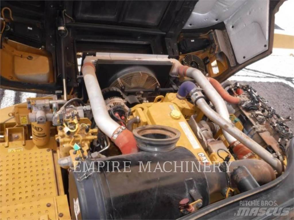CAT 730 TG Зчленовані самоскиди