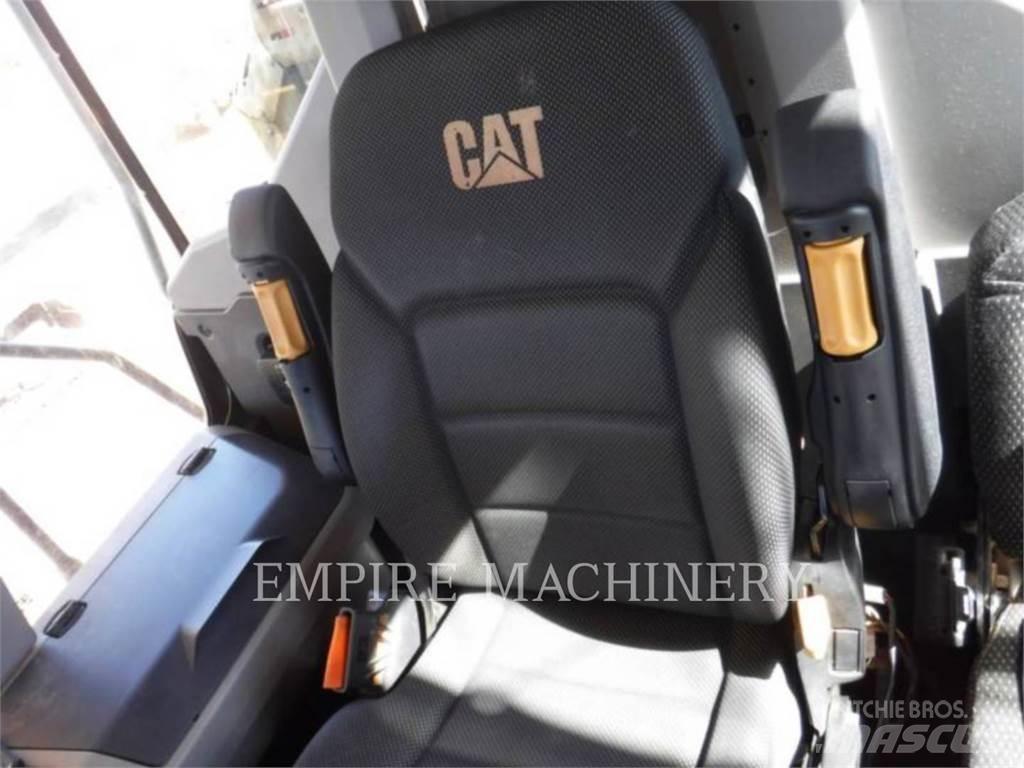 CAT 730 TG Зчленовані самоскиди