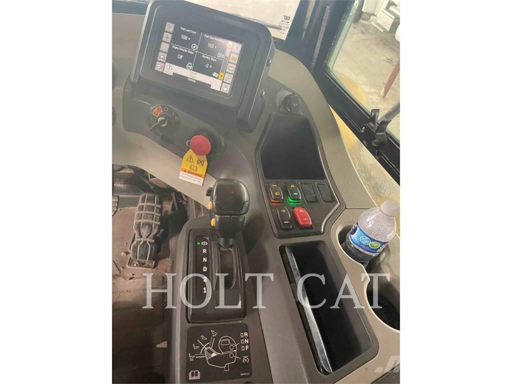 CAT 73004 Зчленовані самоскиди