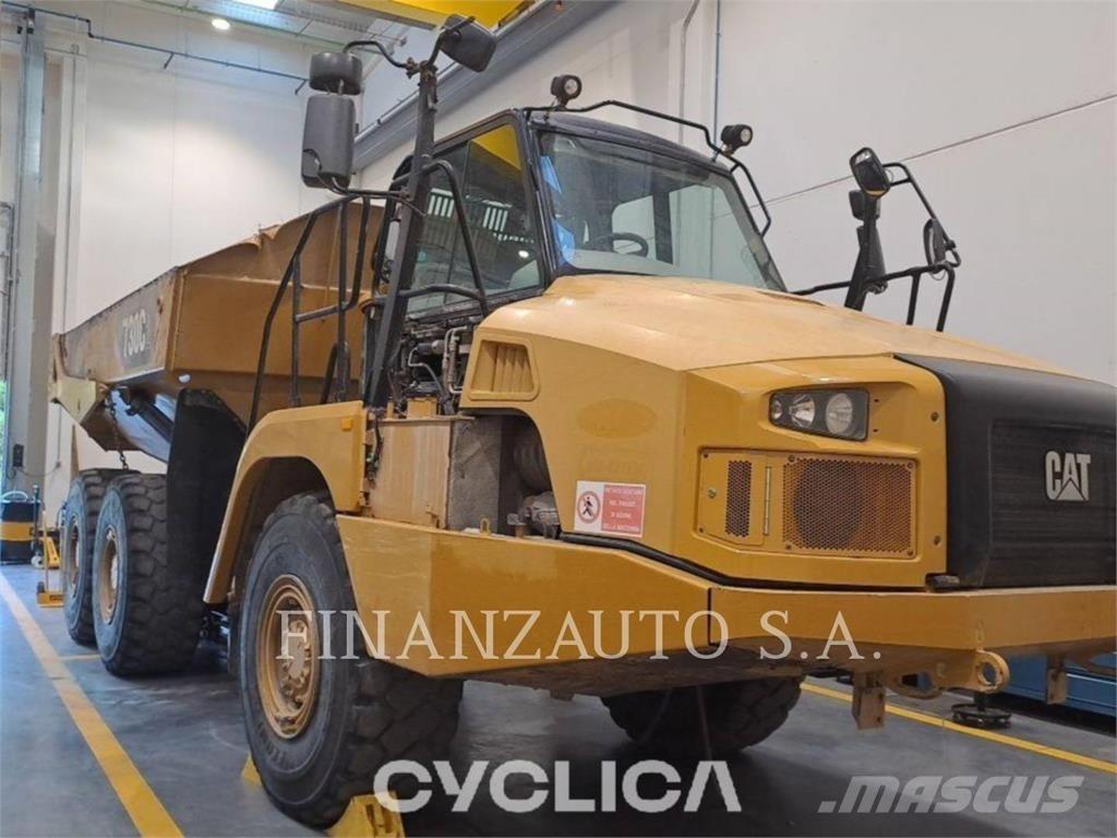 CAT 730C Зчленовані самоскиди
