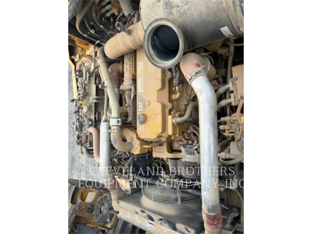CAT 730C WW Поливальні машини