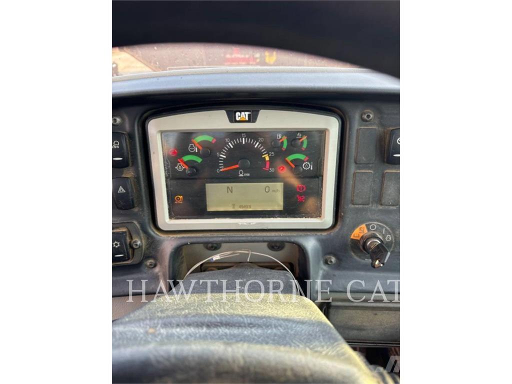 CAT 730C2 Зчленовані самоскиди