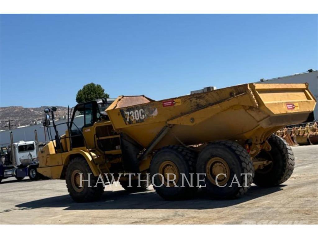 CAT 730C2 Зчленовані самоскиди