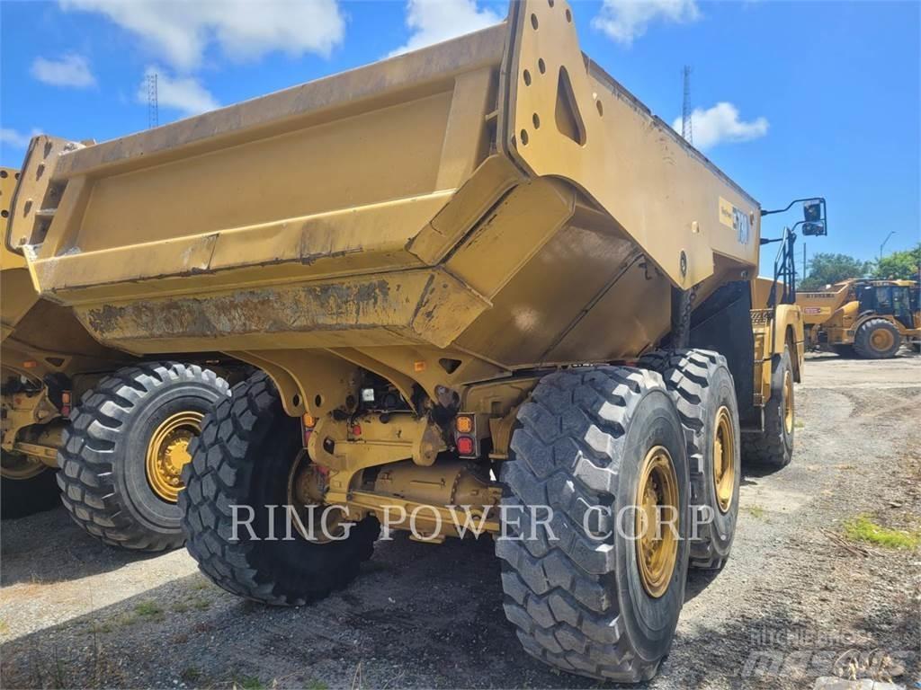 CAT 730TG Зчленовані самоскиди