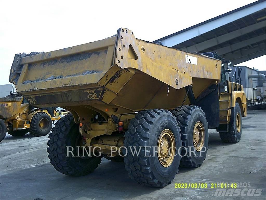 CAT 730WW Вантажівки-цистерни