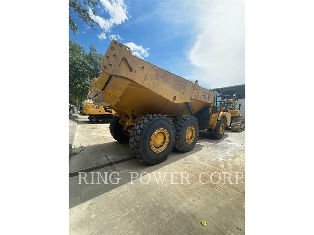 CAT 730WW Вантажівки-цистерни