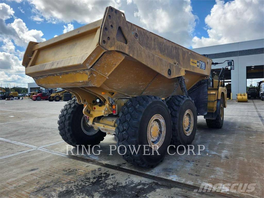 CAT 730WW Вантажівки-цистерни