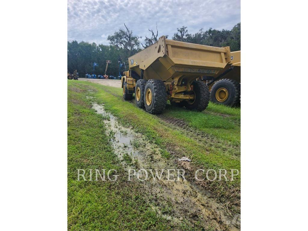 CAT 730WW Вантажівки-цистерни