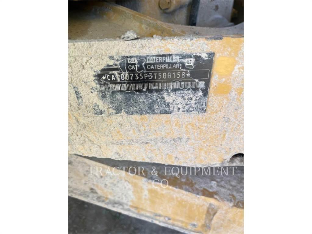 CAT 735 Зчленовані самоскиди