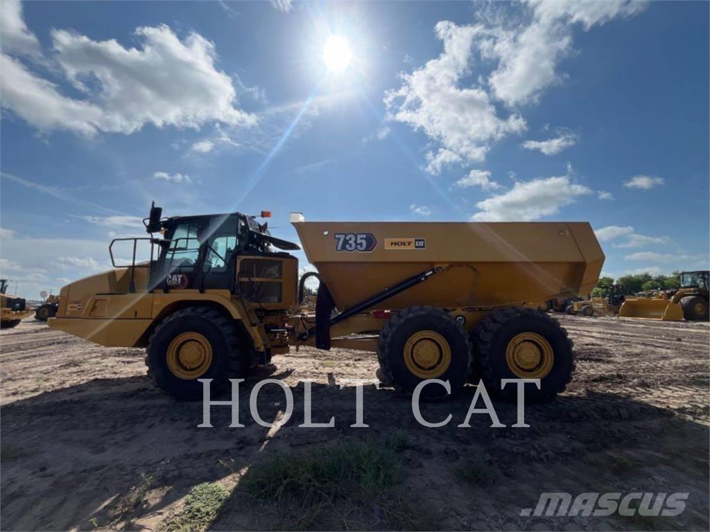CAT 735 Зчленовані самоскиди