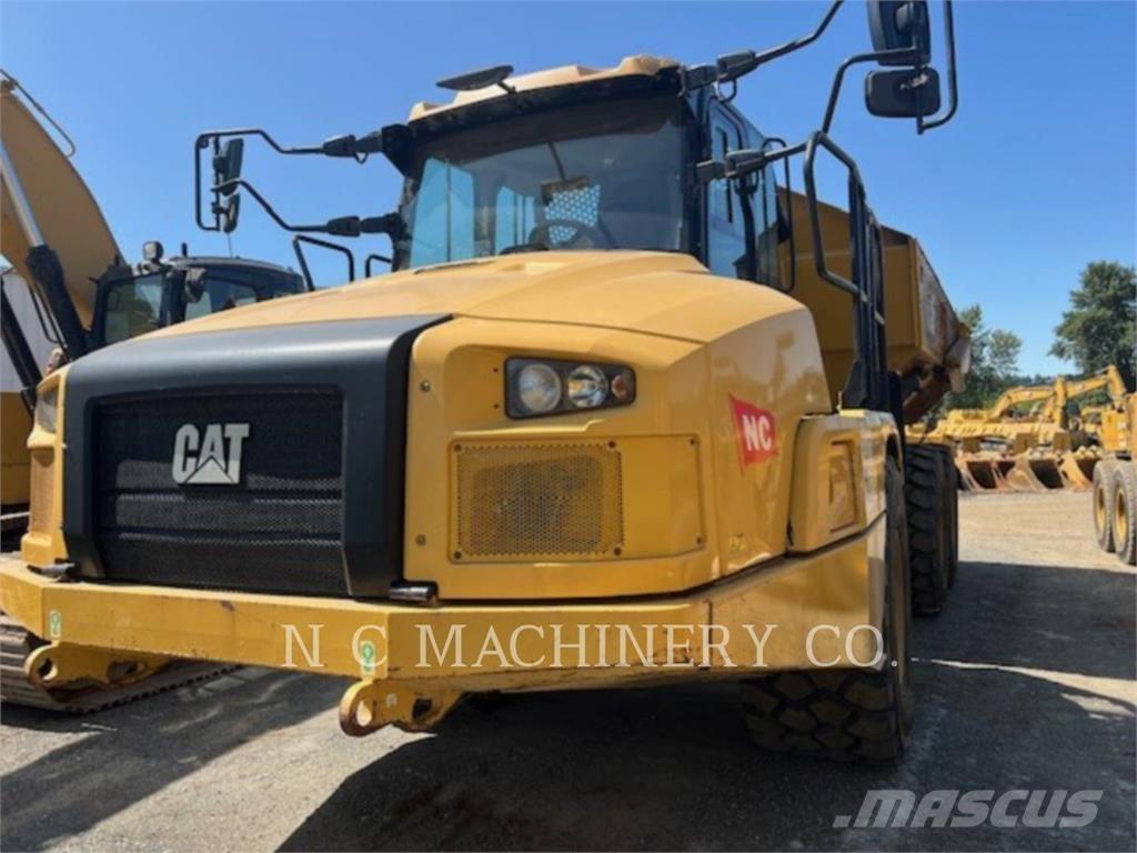 CAT 735 Зчленовані самоскиди