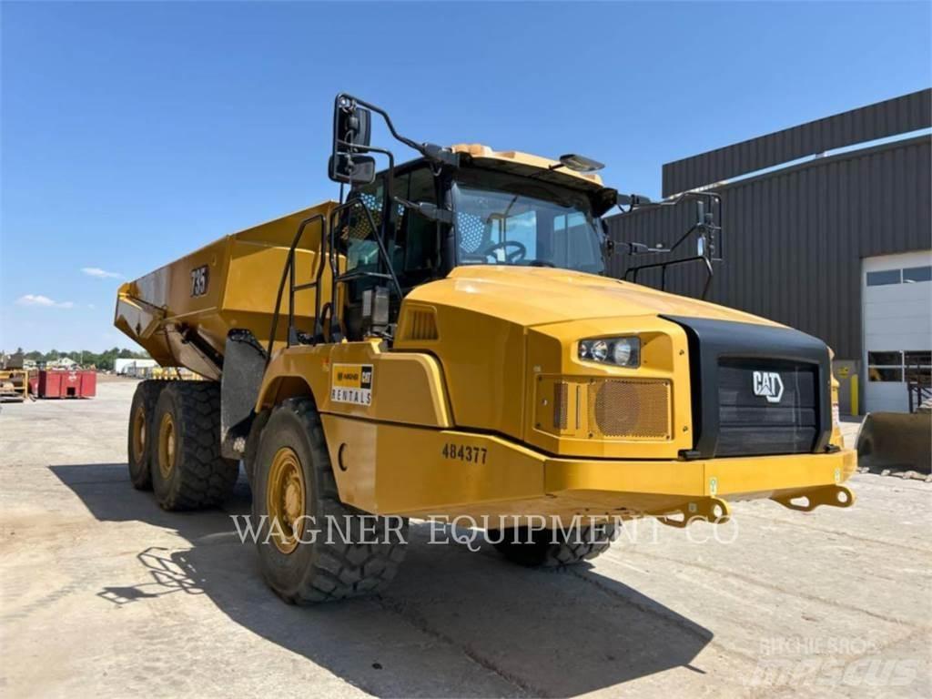 CAT 735 Зчленовані самоскиди