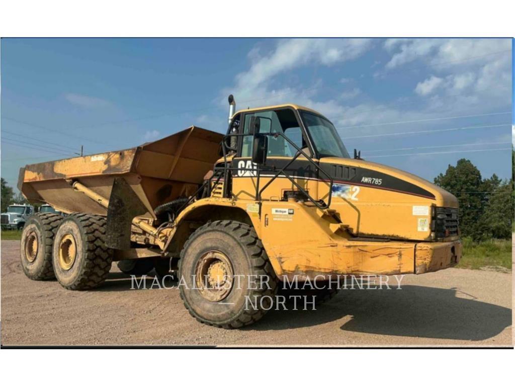 CAT 735 T (OLD) Зчленовані самоскиди