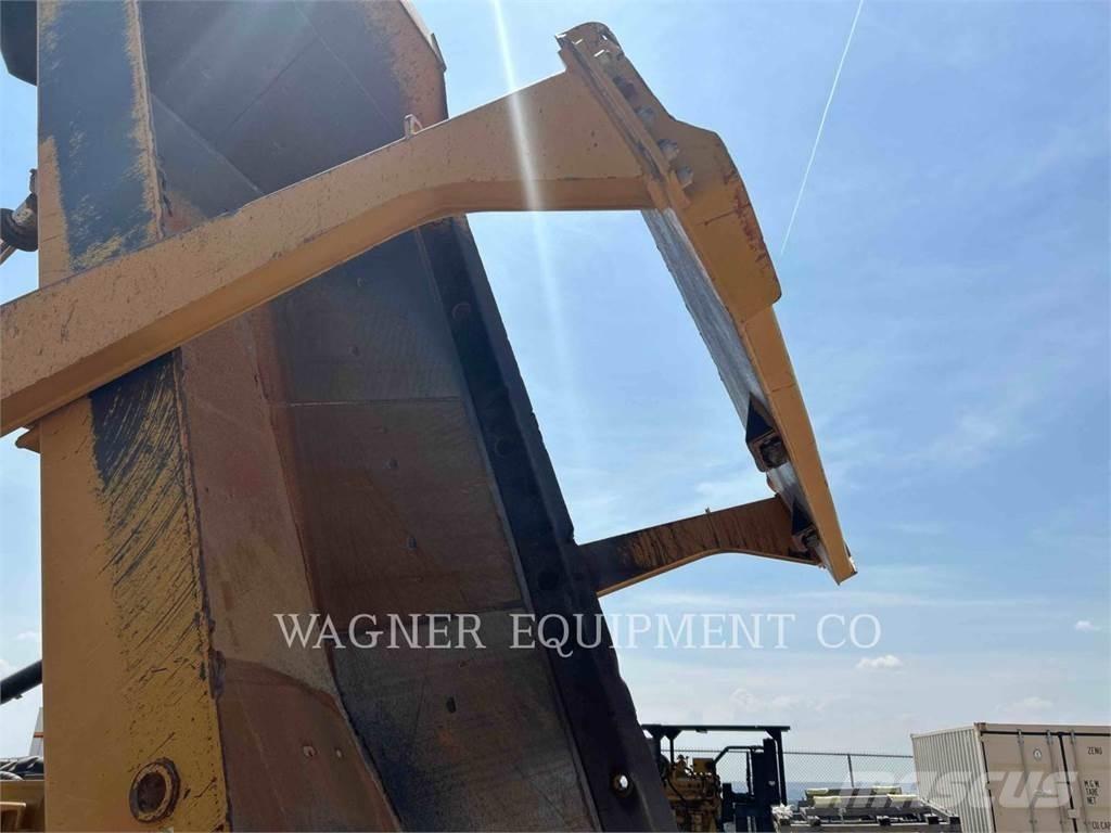 CAT 735C Зчленовані самоскиди