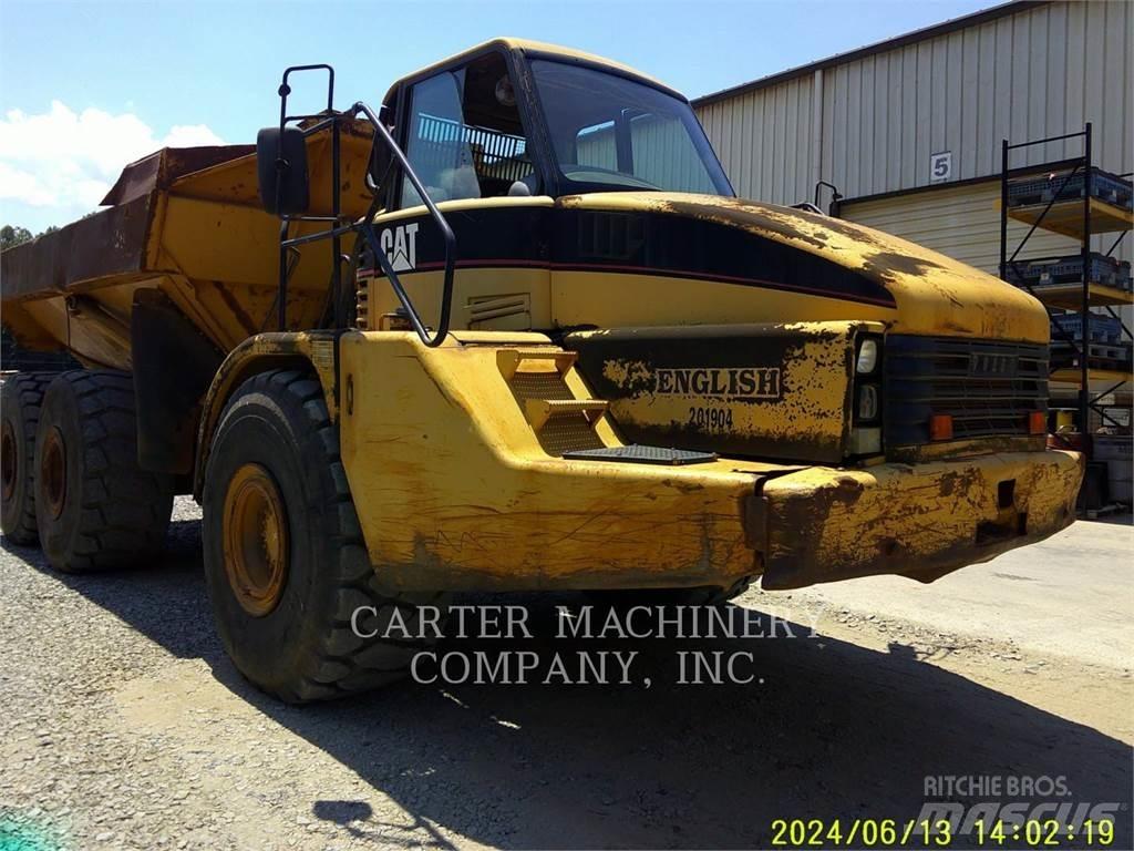 CAT 740 Зчленовані самоскиди