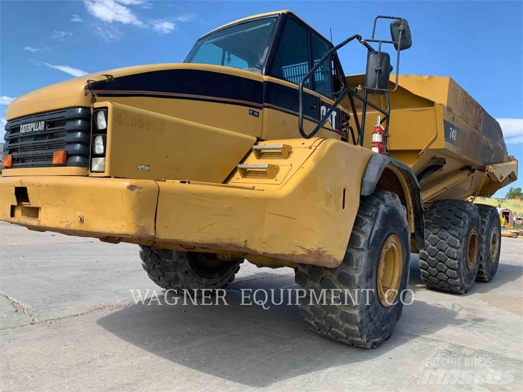 CAT 740 Зчленовані самоскиди